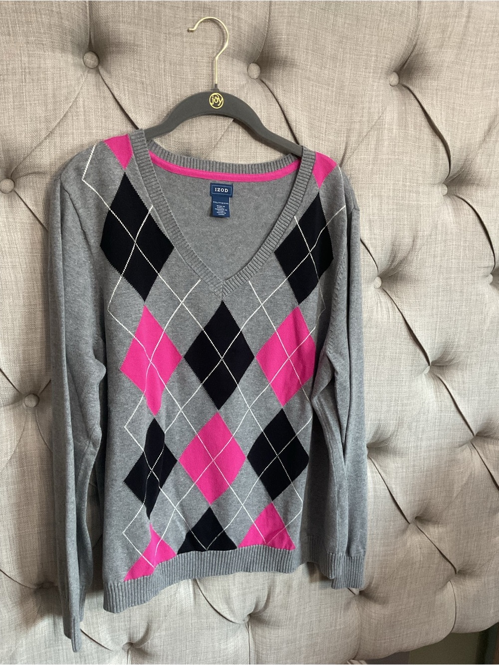 Izod Women's Gray, Pink & Black Argyle V-Neck Sweater